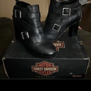 Harley Davidson women’s boots/straps